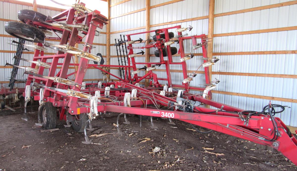 Wilrich 3400 field cultivator