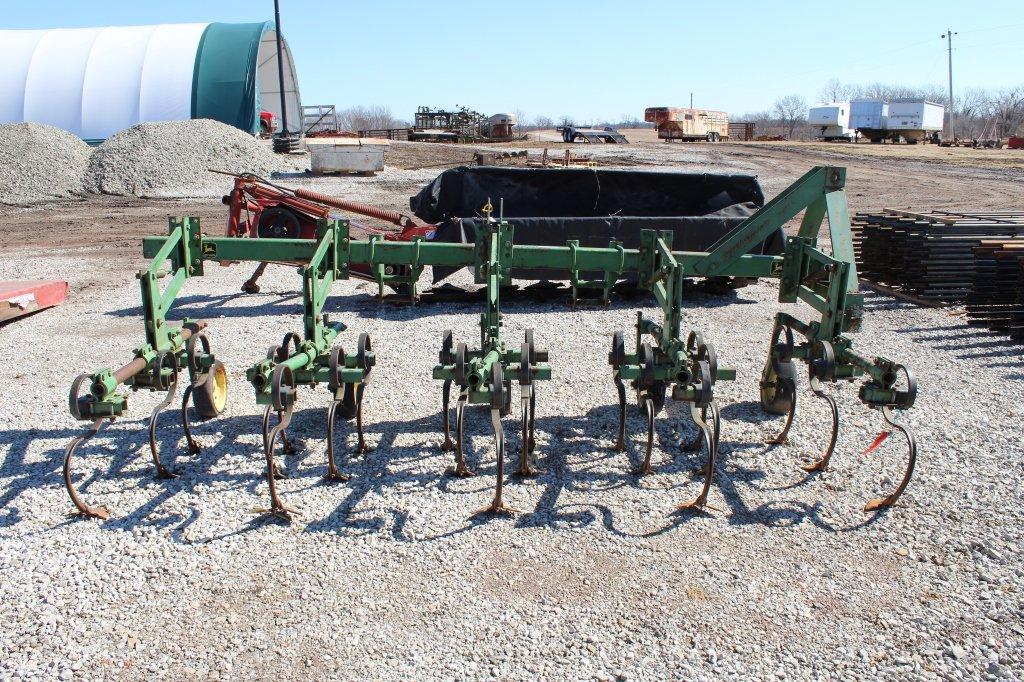 JD Row Cultivator