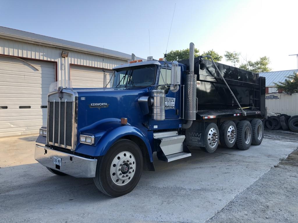 ‘03 Kenworth W900L