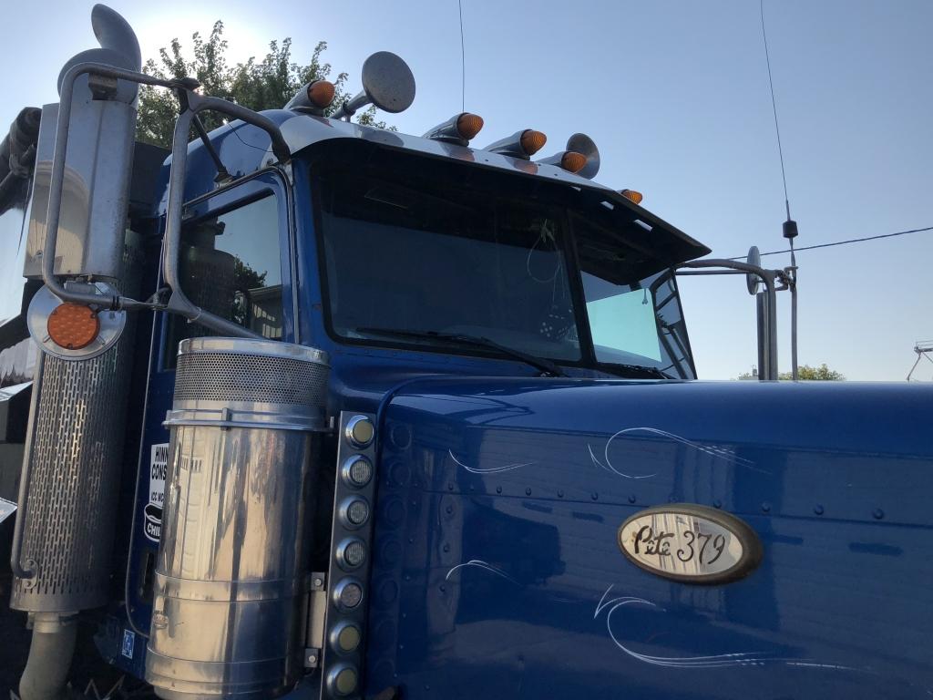 ‘06 Peterbilt 379