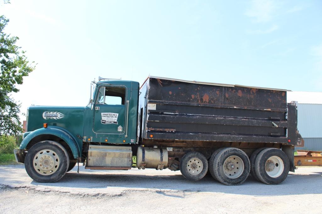 ‘84 Kenworth W900