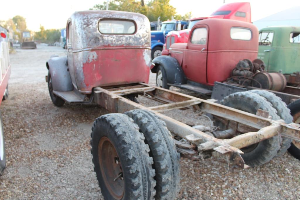 ‘41 Chevy 2 Ton