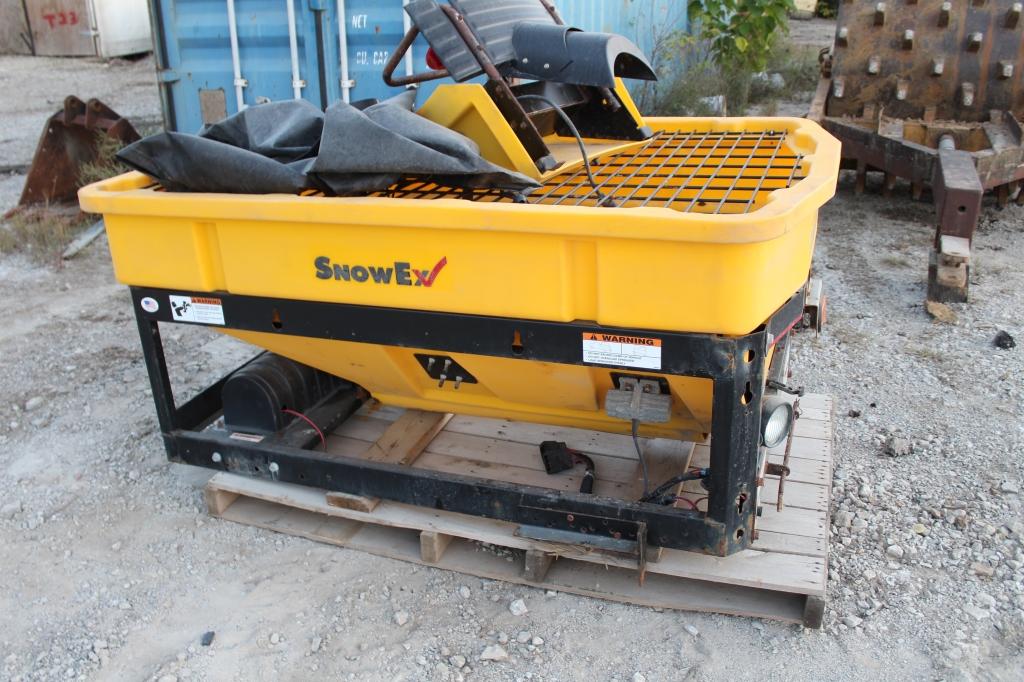 '16 Snowex Poly Truck Bed Salt Spreader