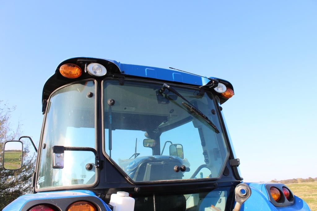 ‘14 New Holland T4.105