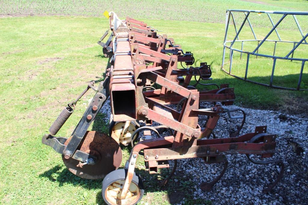 Noble 16' 6-Row cultivator