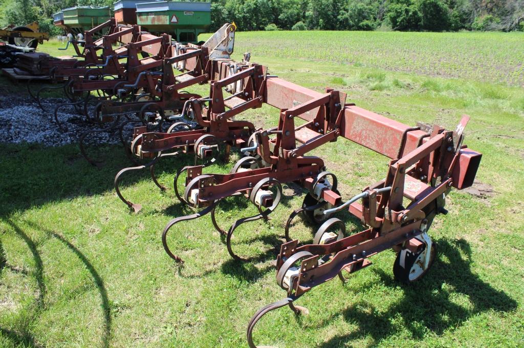 Noble 16' 6-Row cultivator