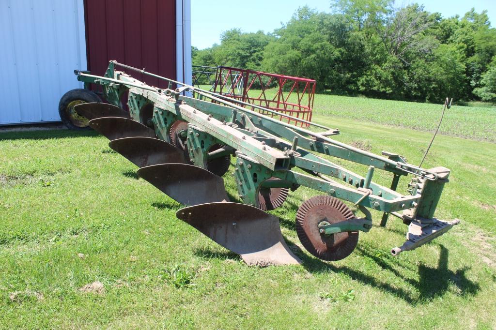 John Deere 5-16 plow