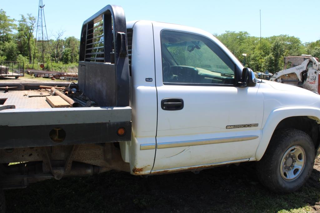 '02 GMC 2500 truck