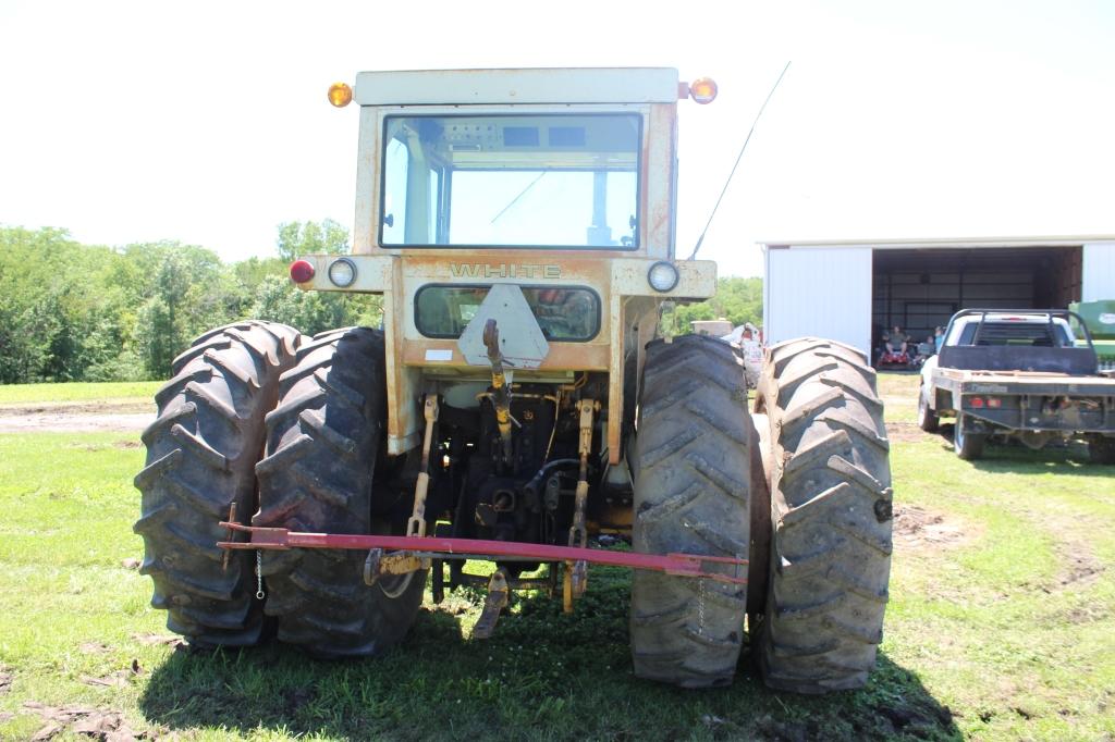 Minneapolis Moline G955 tractor