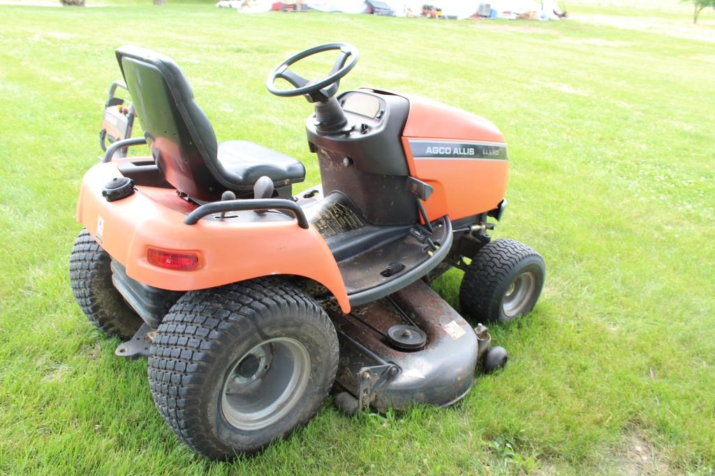 Agco Allis 2024D riding mower