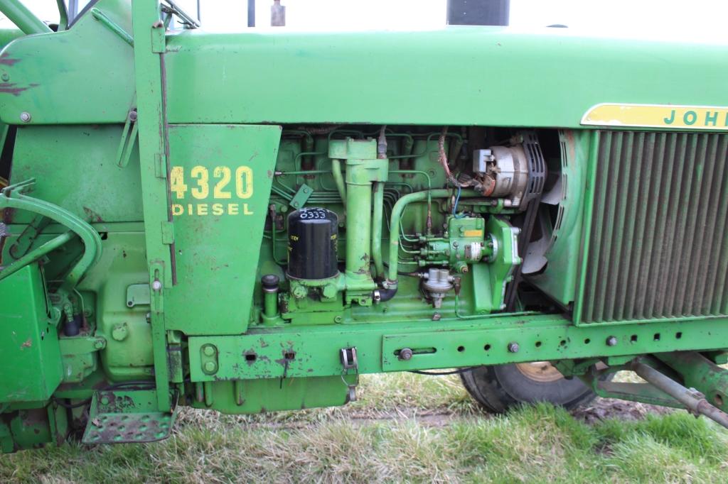 1971 John Deere 4320 2wd tractor