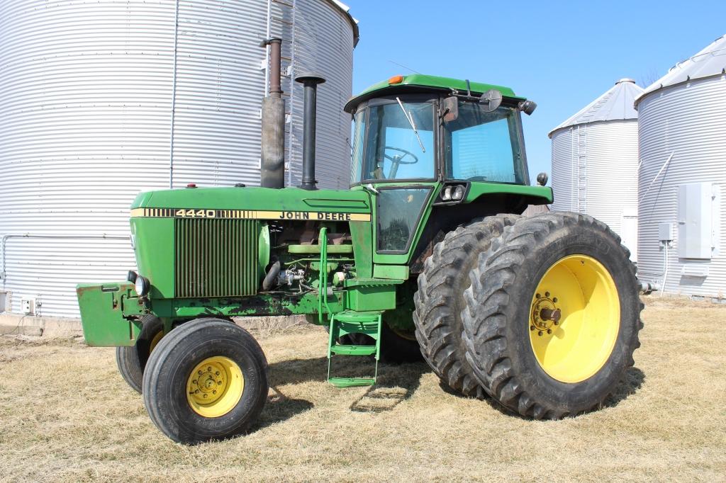 1979 John Deere 4440 2wd tractor