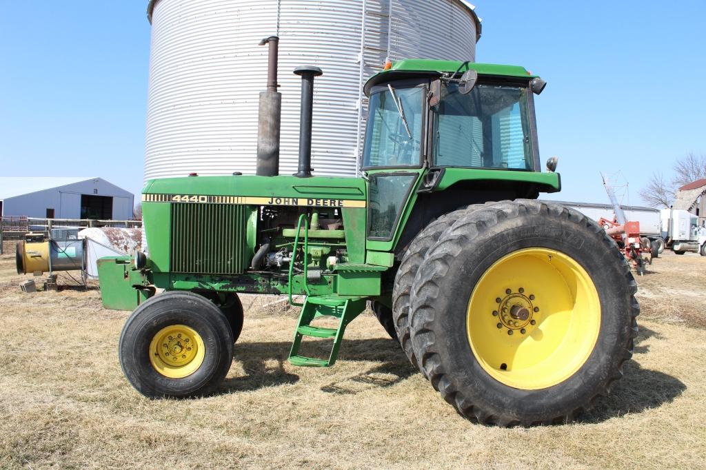 1979 John Deere 4440 2wd tractor