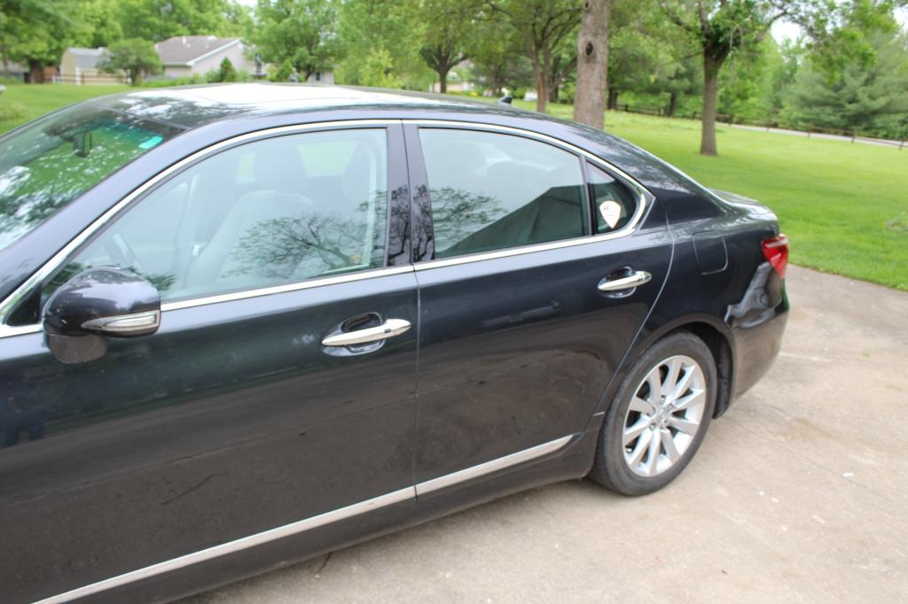 2010 Lexus LS460 AWD car