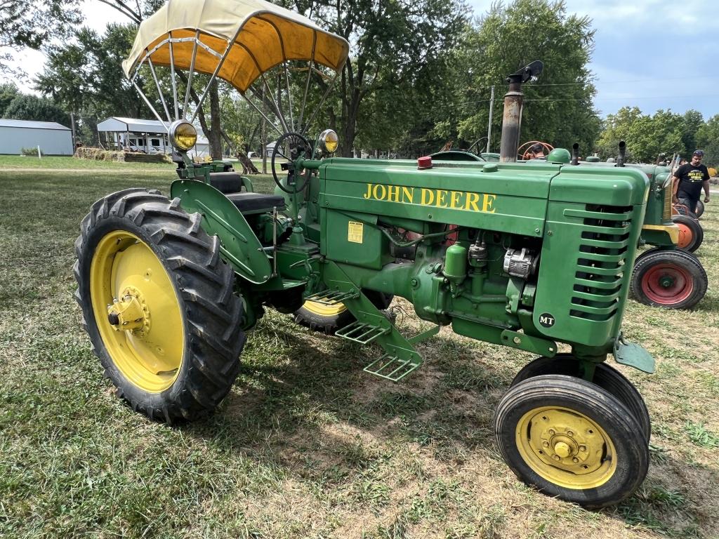 1950 John Deere MT 2wd tractor