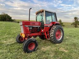 1980 International 1086 2wd tractor