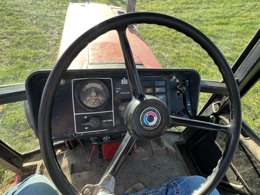 1980 International 1086 2wd tractor