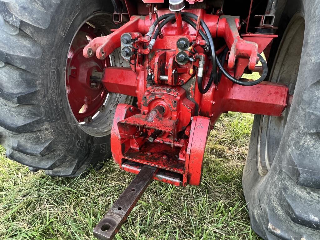 1980 International 1086 2wd tractor