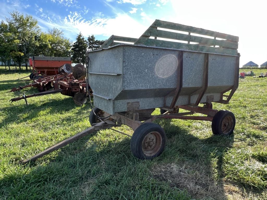 Flare box wagon w/ hyd. hoist