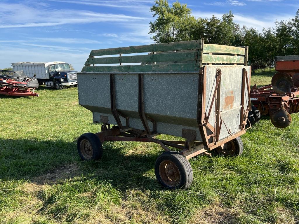 Flare box wagon w/ hyd. hoist