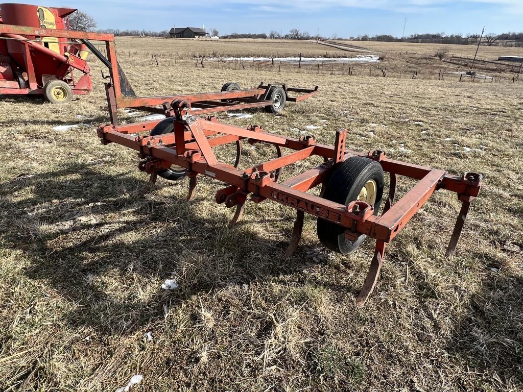 Krause 298 10’ chisel plow