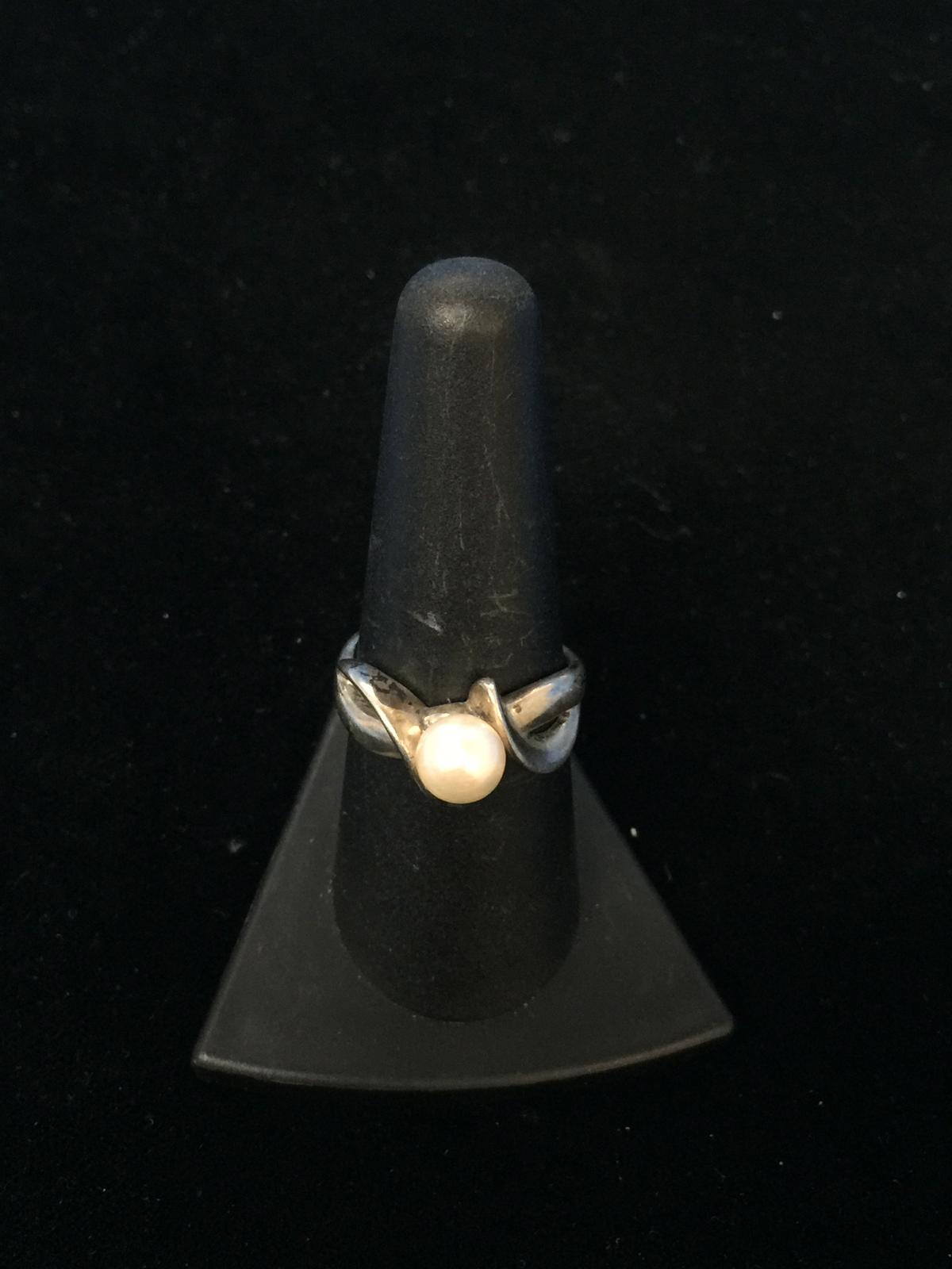 Vintage Sterling Silver & Pearl Ring - Size 8