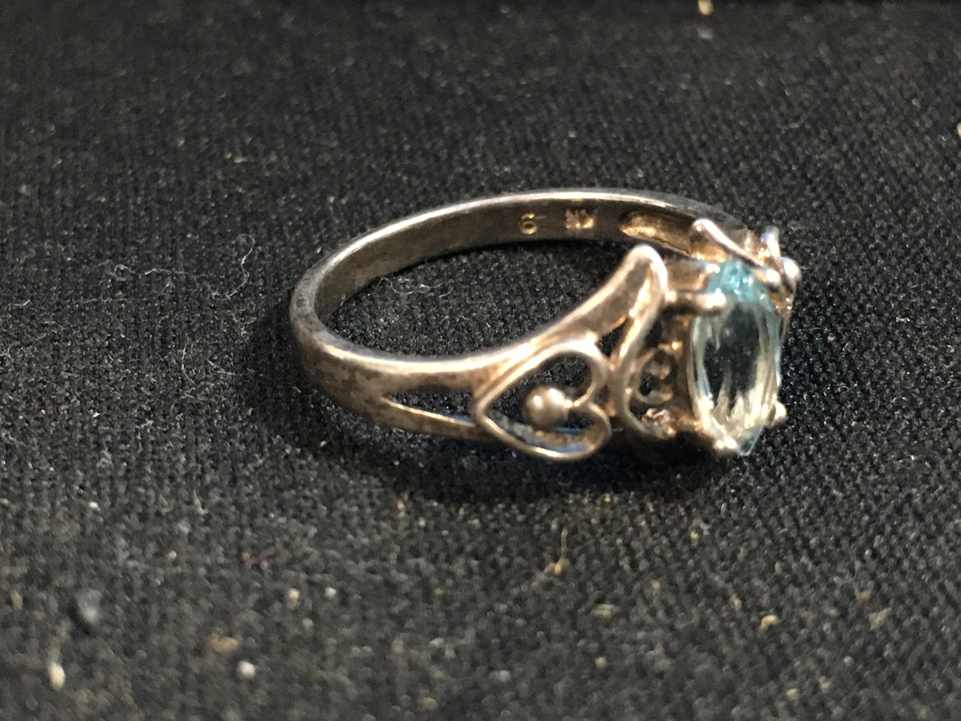 Vintage Sterling Silver & Blue Topaz Ring - Size 6