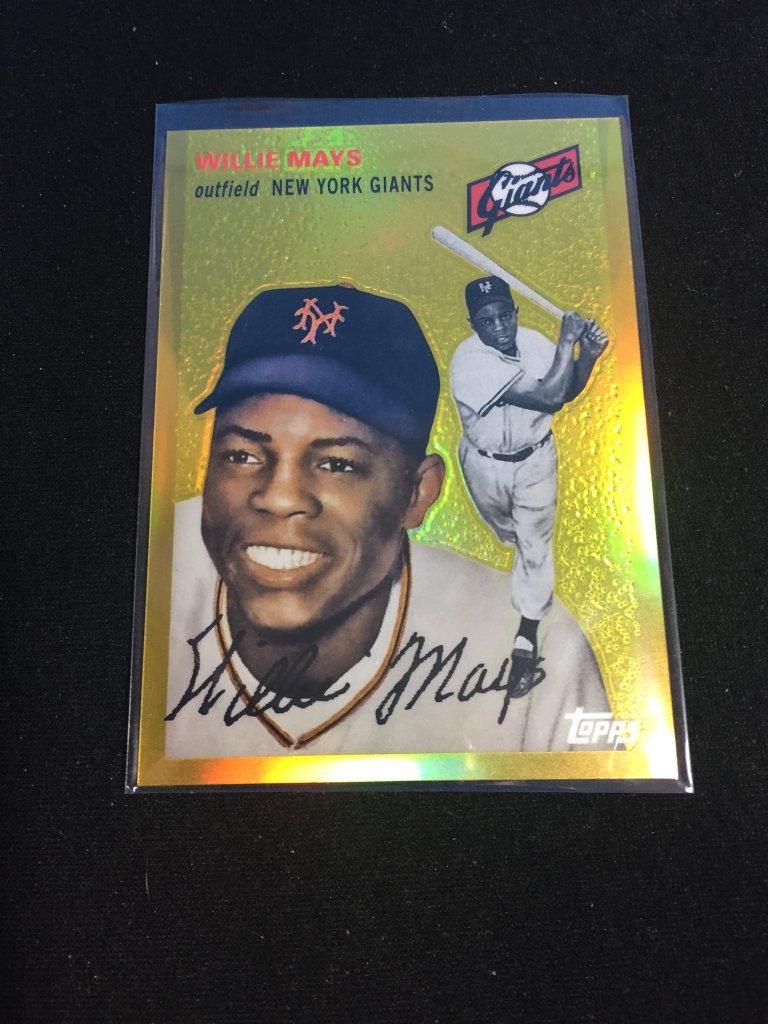 2012 Topps Willie Mays '54 Gold Refractor Baseball Card