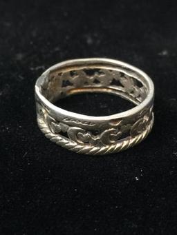 Moon & Star Carved Sterling Silver Ring Band - Size 7.5