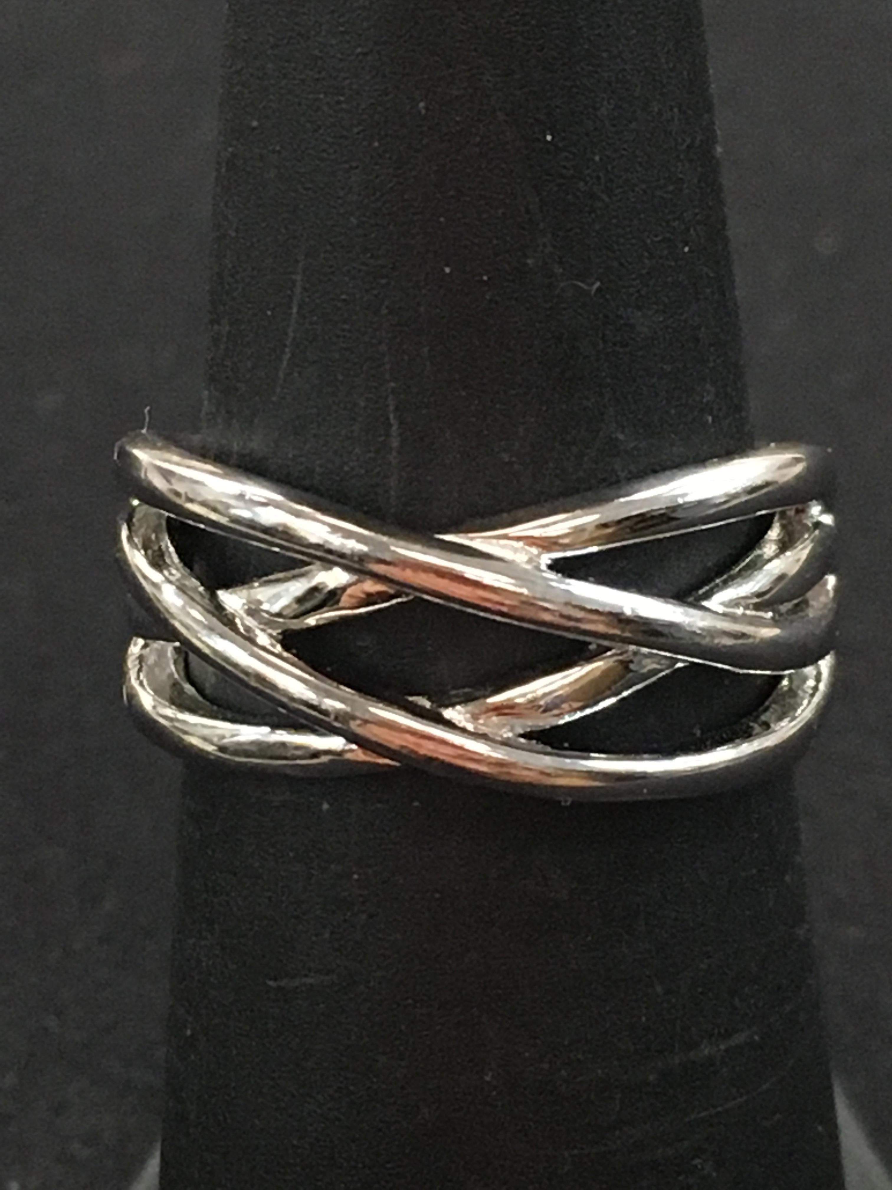 Modernist Celtic Knot Sterling Silver Ring Band - Size 6