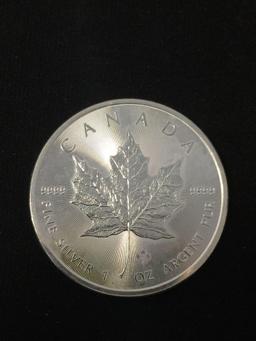 2014 Canada 1 Troy Ounce .999 Fine Silver $5 Maple Leaf Silver Bullion Round Coin