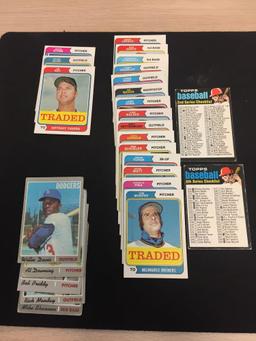 25 Count Lot of 1970-1974 Topps Vintage Baseball Cards