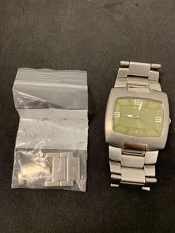 Kenneth Cole Reaction Designed Square 40x40mm Bezel Stainless Steel Watch w/ Link Bracelet & Extra