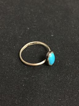 Oval 8x5mm Turquoise Cabochon Center Old Pawn Native American Sterling Silver Ring Band