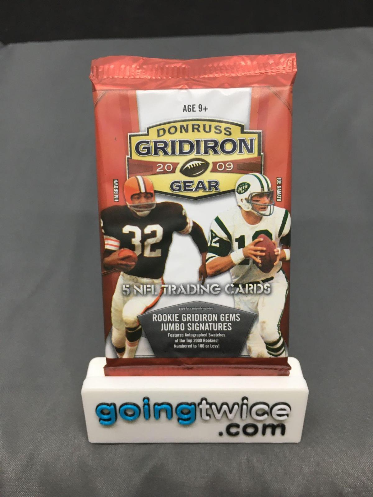 Factory Sealed 2009 Donruss Gridiron Gear Football 5 Card Pack