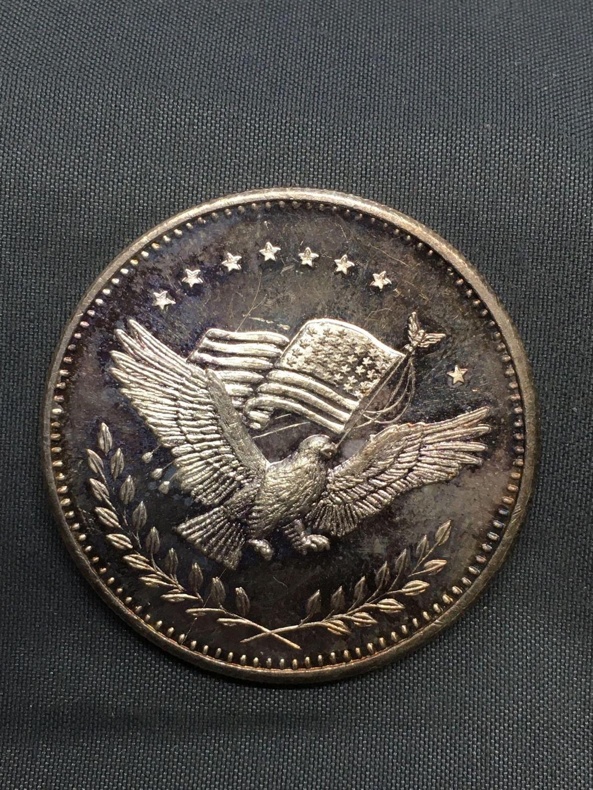 1 Troy Ounce .999 Fine Silver Eagle & Flag Silver Bullion Round Coin