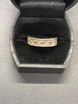 Sterling Wave Band Size11 From Large Estate