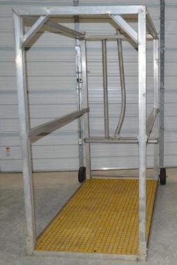 Aluminum Livestock Grooming Chute