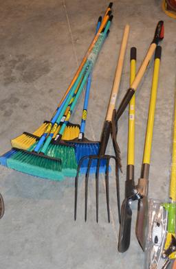 20 Pieces of New Garden/Yard and House Tools
