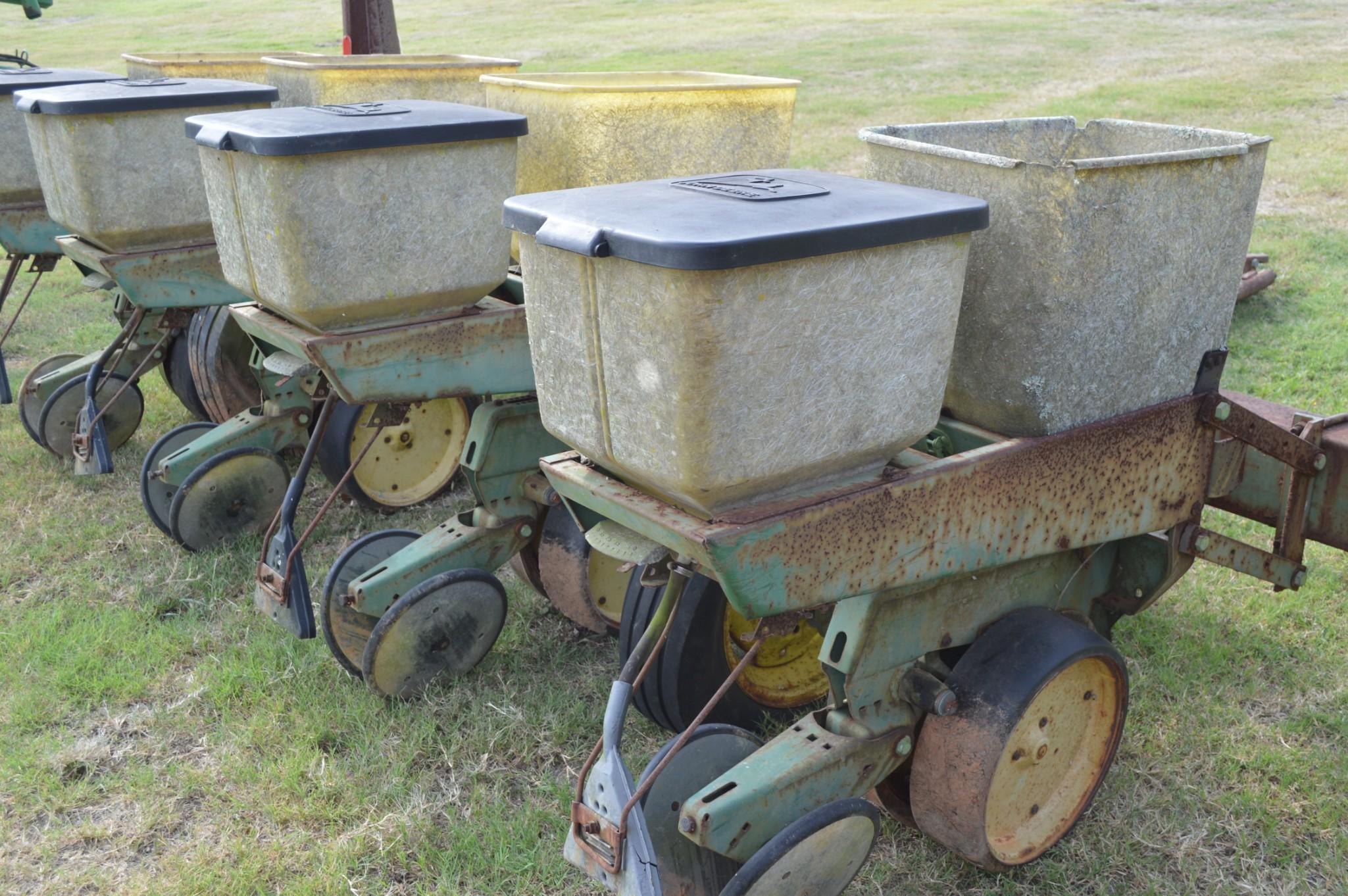 John Deere P7000 4-Row Planter