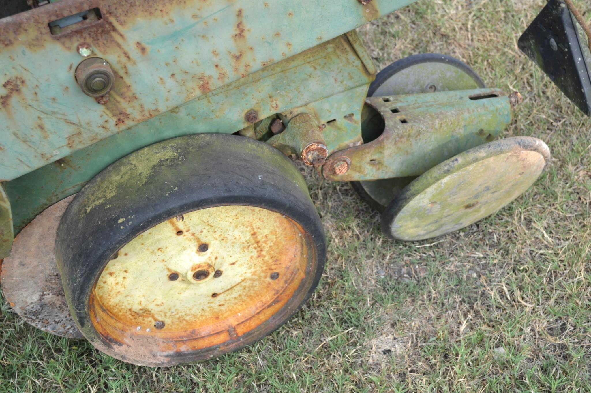 John Deere P7000 4-Row Planter