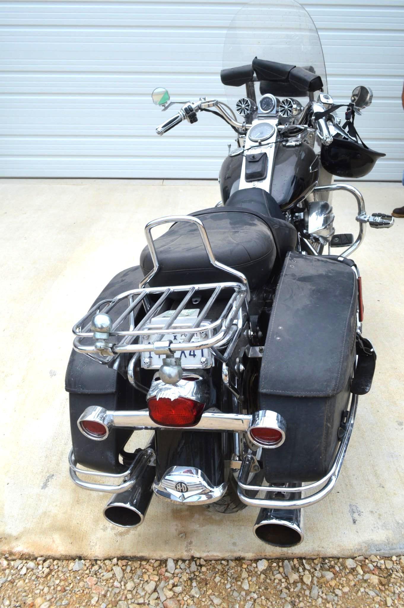 2002 Harley Davidson Road King Classic **Custom Chrome Package**