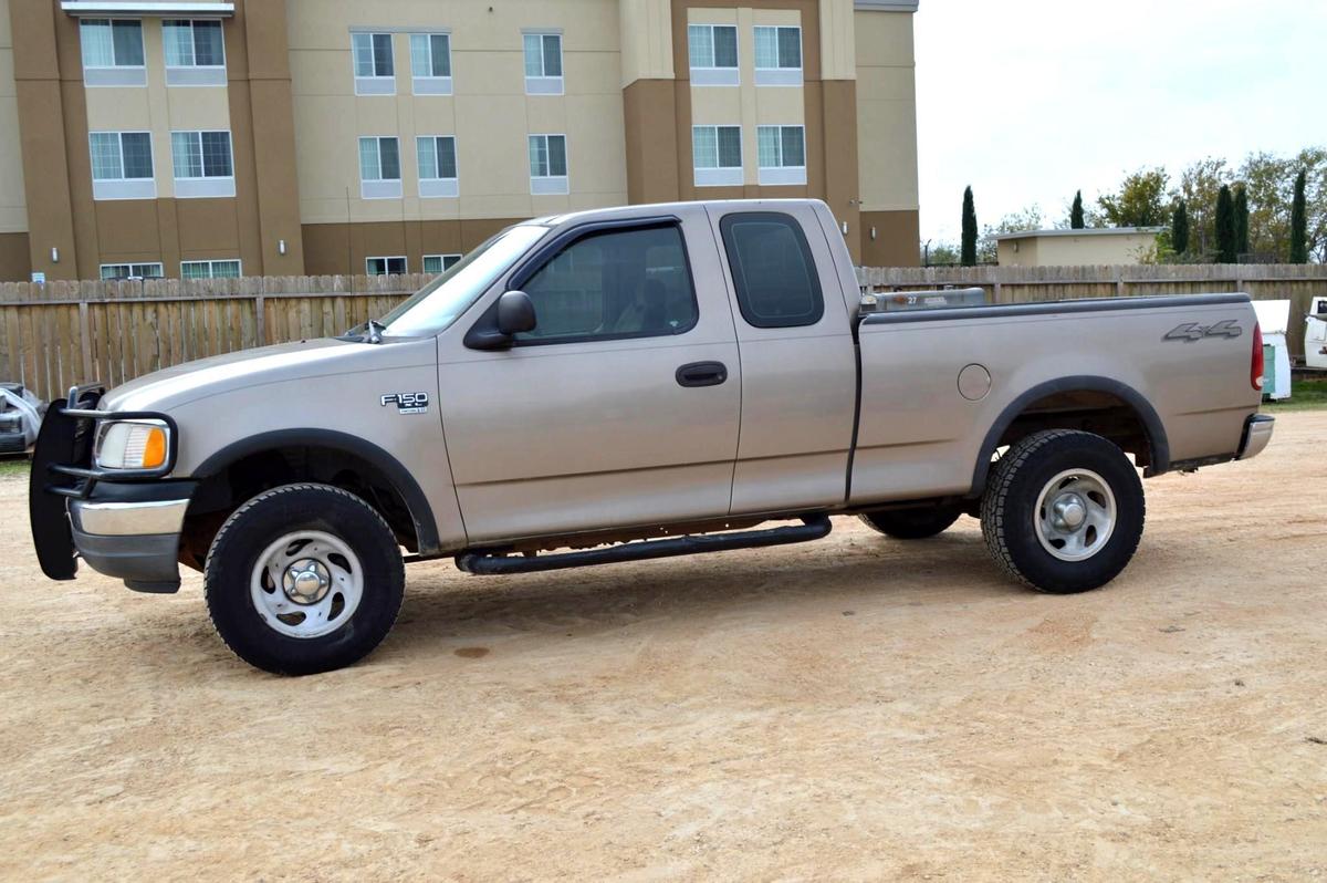 2001 Ford F-150XL 4x4, Triton V8, 4.6L, Gasoline, Automatic