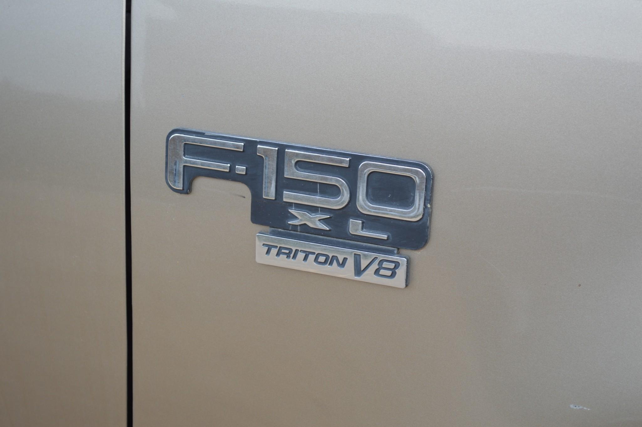 2001 Ford F-150XL 4x4, Triton V8, 4.6L, Gasoline, Automatic