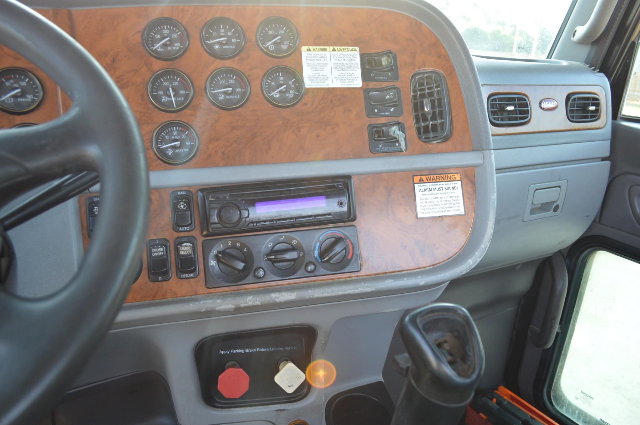 2009 Peterbilt 384 Day Cab, 6x4 Diesel, 10.8L, L6, Manual Transmission