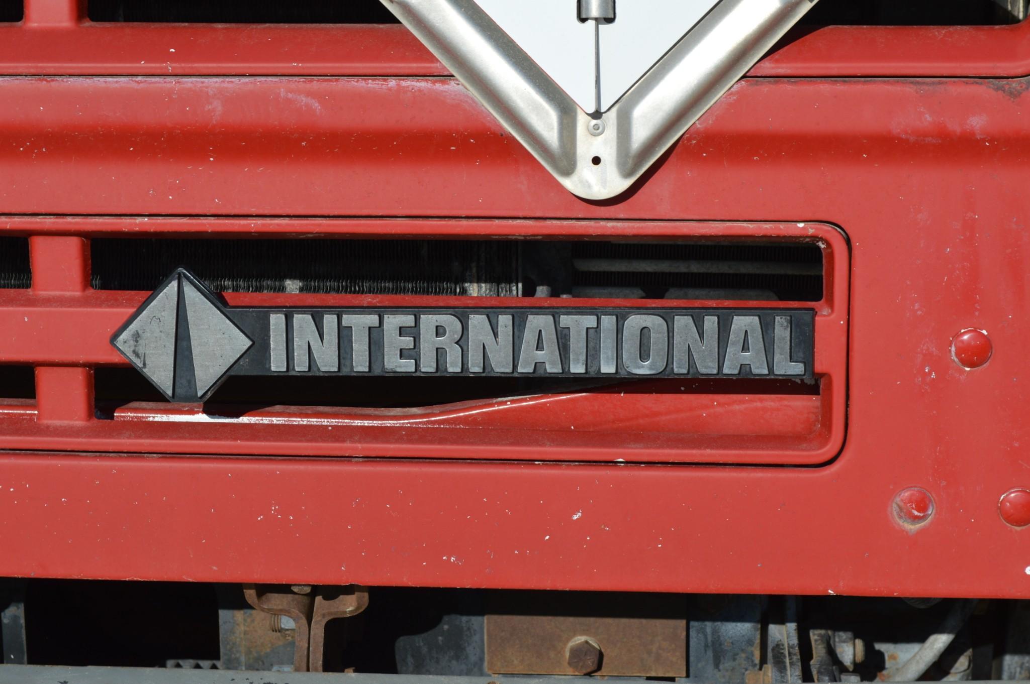 2000 International F-8100 Fuel Truck, Diesel, 6x4, 8-Speed Manual Transmission