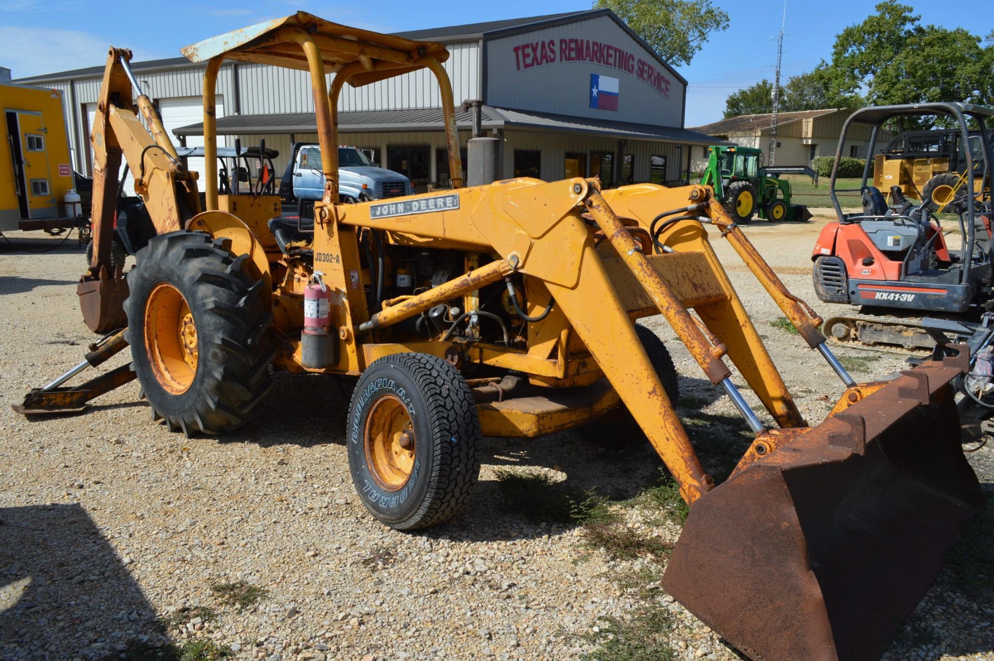 John Deere 302-AD Backhoe Loader