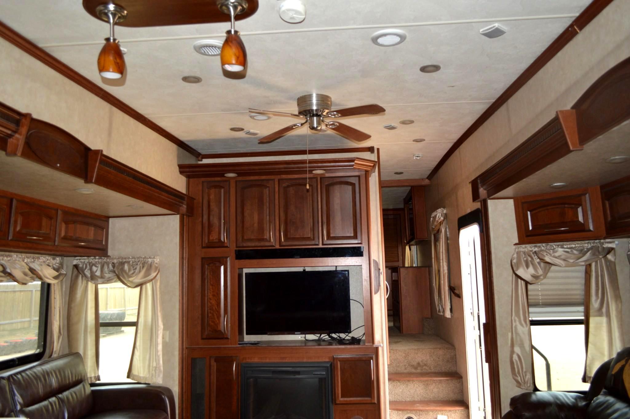 2014 Forest River Columbus Palomino, 5th Wheel