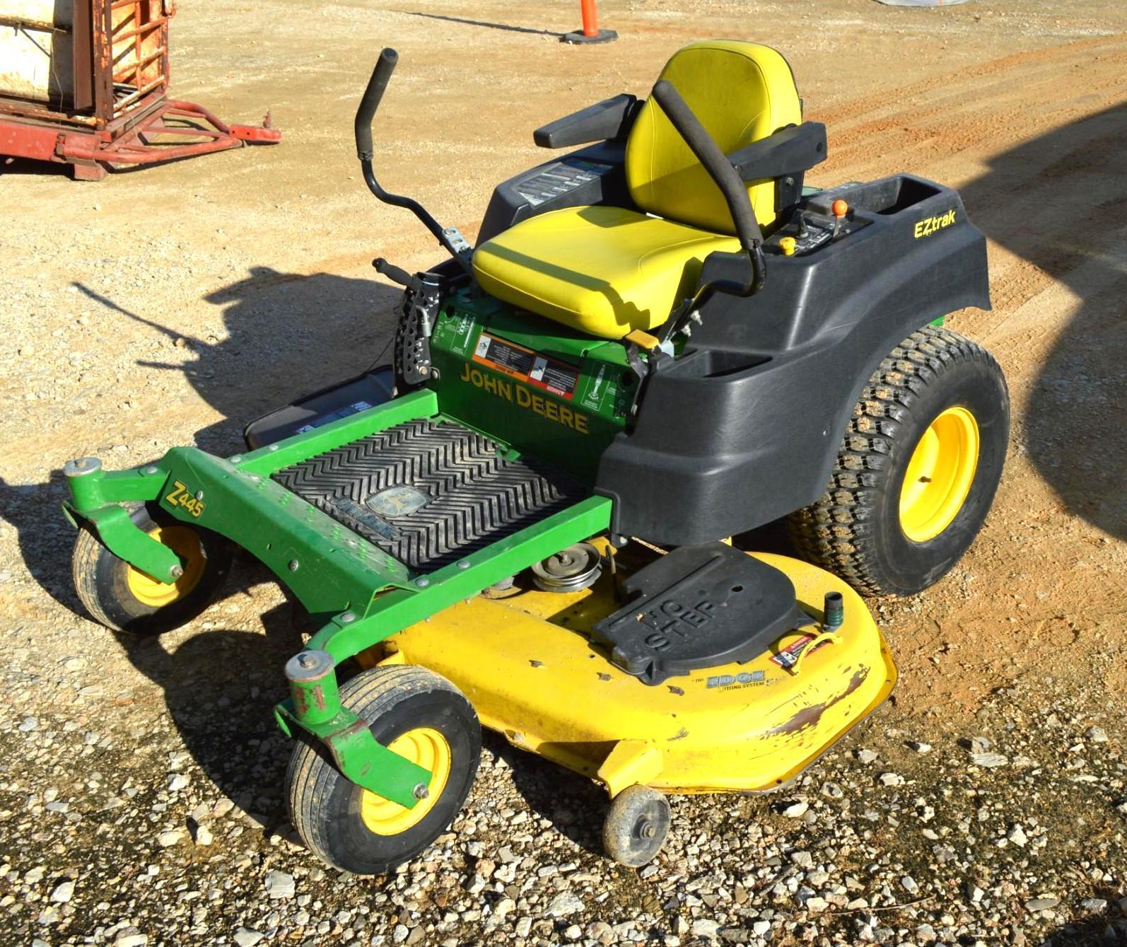 2013 John Deere Z445 52" Zero Turn Mower