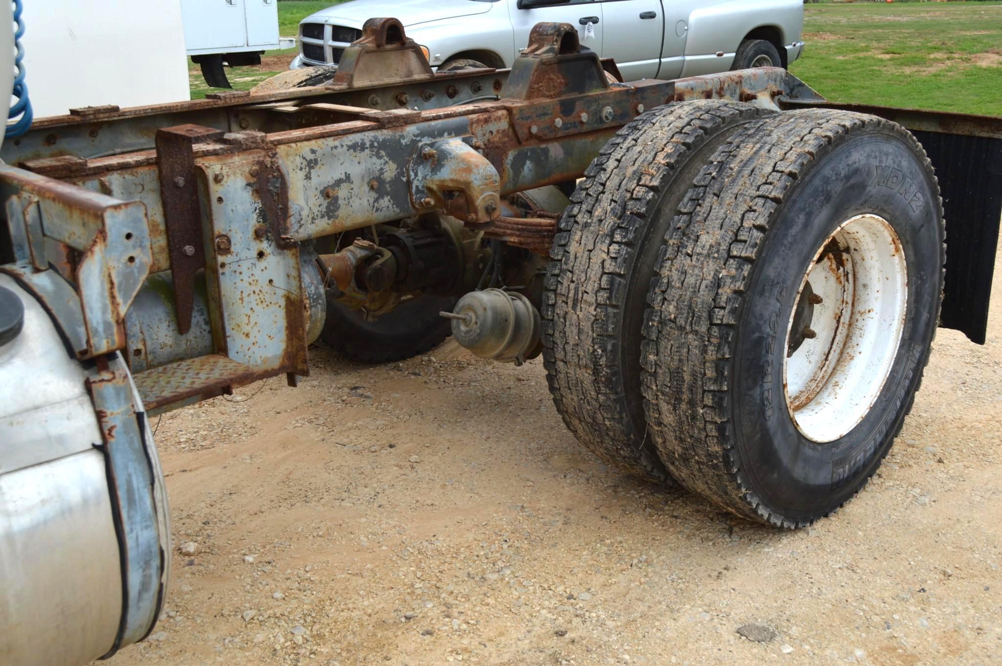 1978 Mack Single Day Cab Single Axle Mack 5-spd manual 129hp